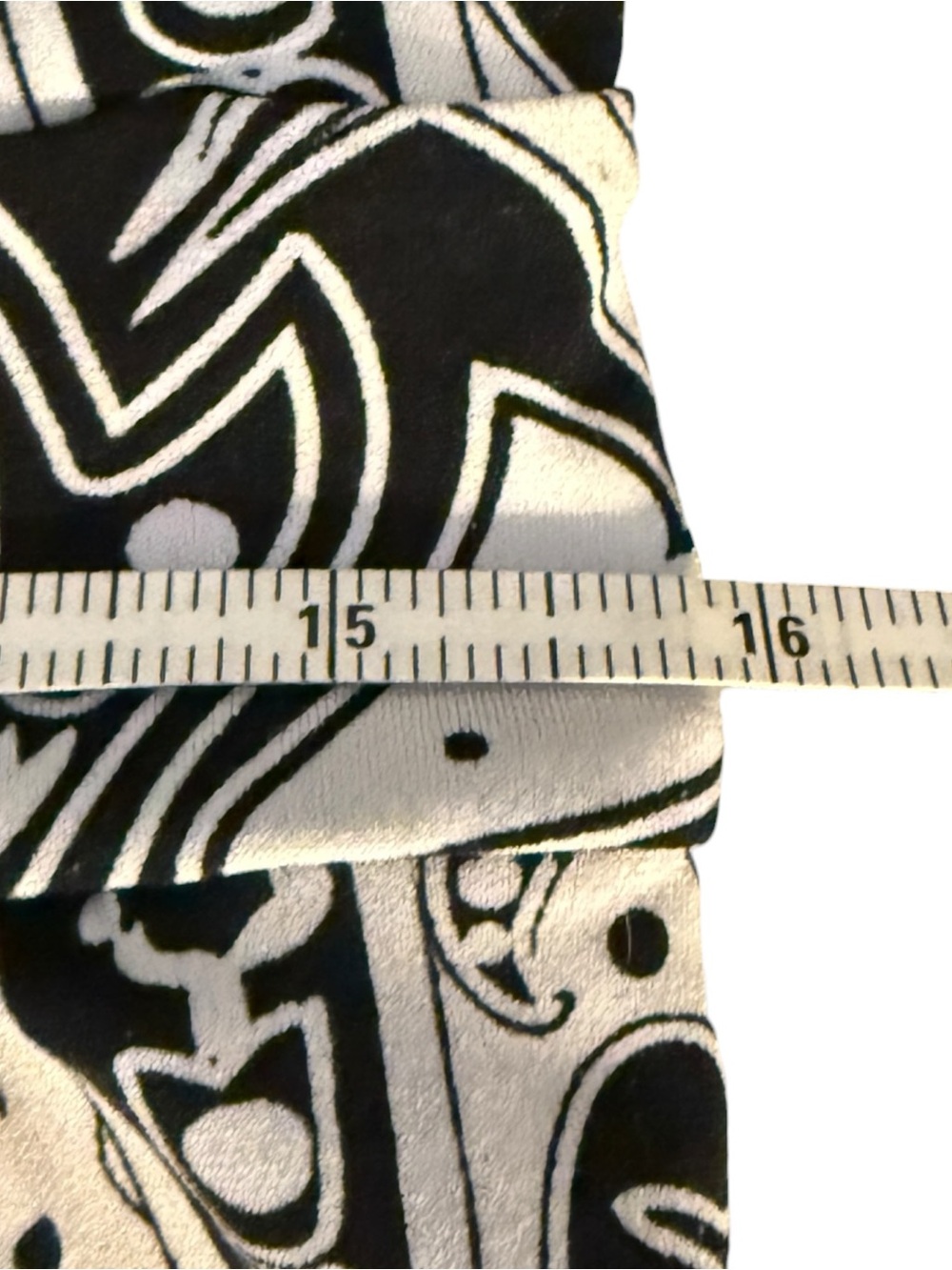 Ice Black & White Paisley V-Neck Cap Sleeve Dress, size 8 - Picture 7 of 10